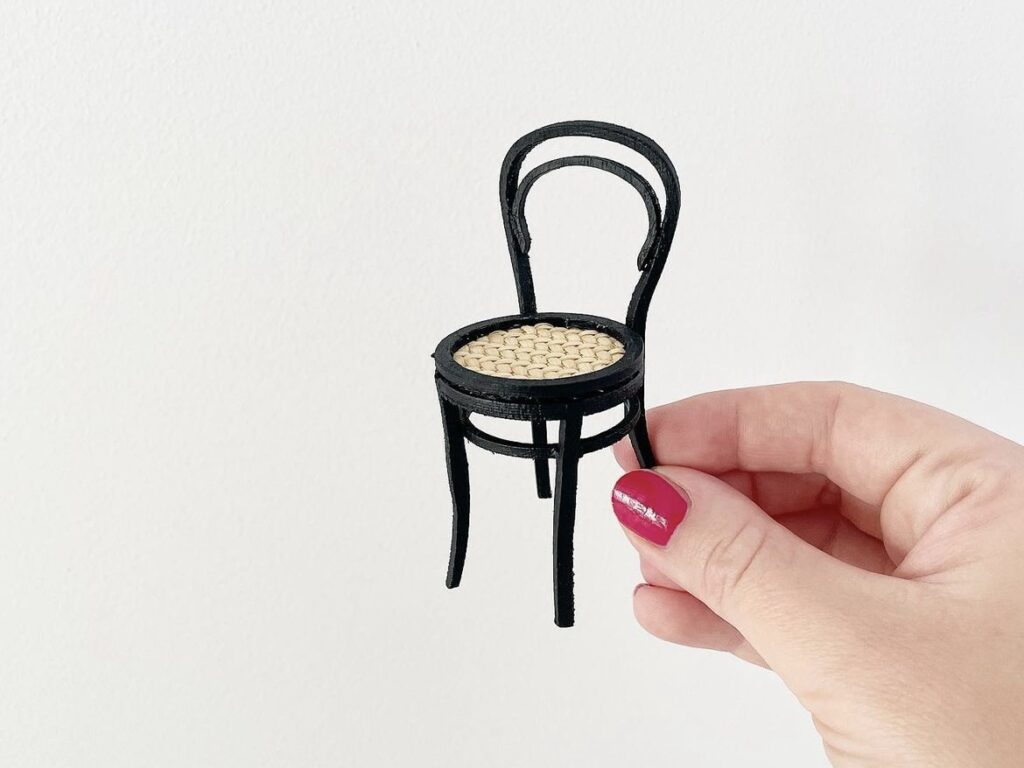 Dollhouse chair from kotte toys